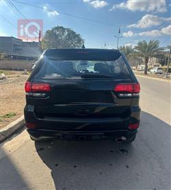 جیپ گراند شیرۆکی